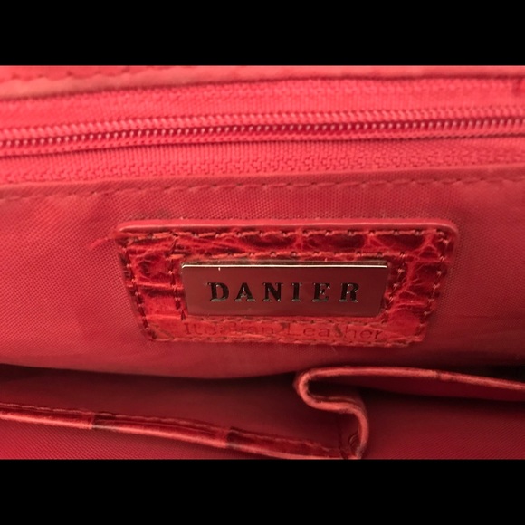 Danier shoulder bag - Picture 4 of 10